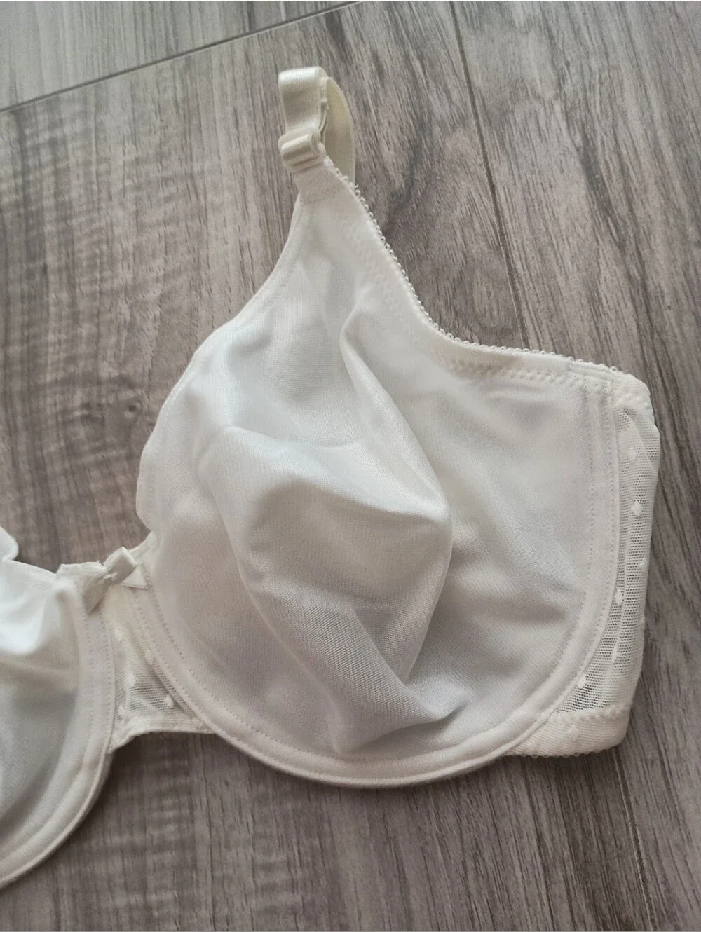 NWT Victoria's Secret Vintage White Swiss Dot Mesh Unlined Underwire Bra 34C